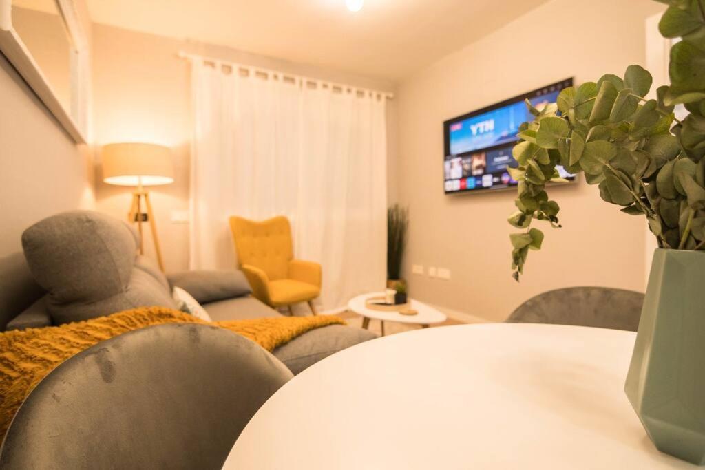 Luxury & Cosy City Center-Wifi マラガ エクステリア 写真